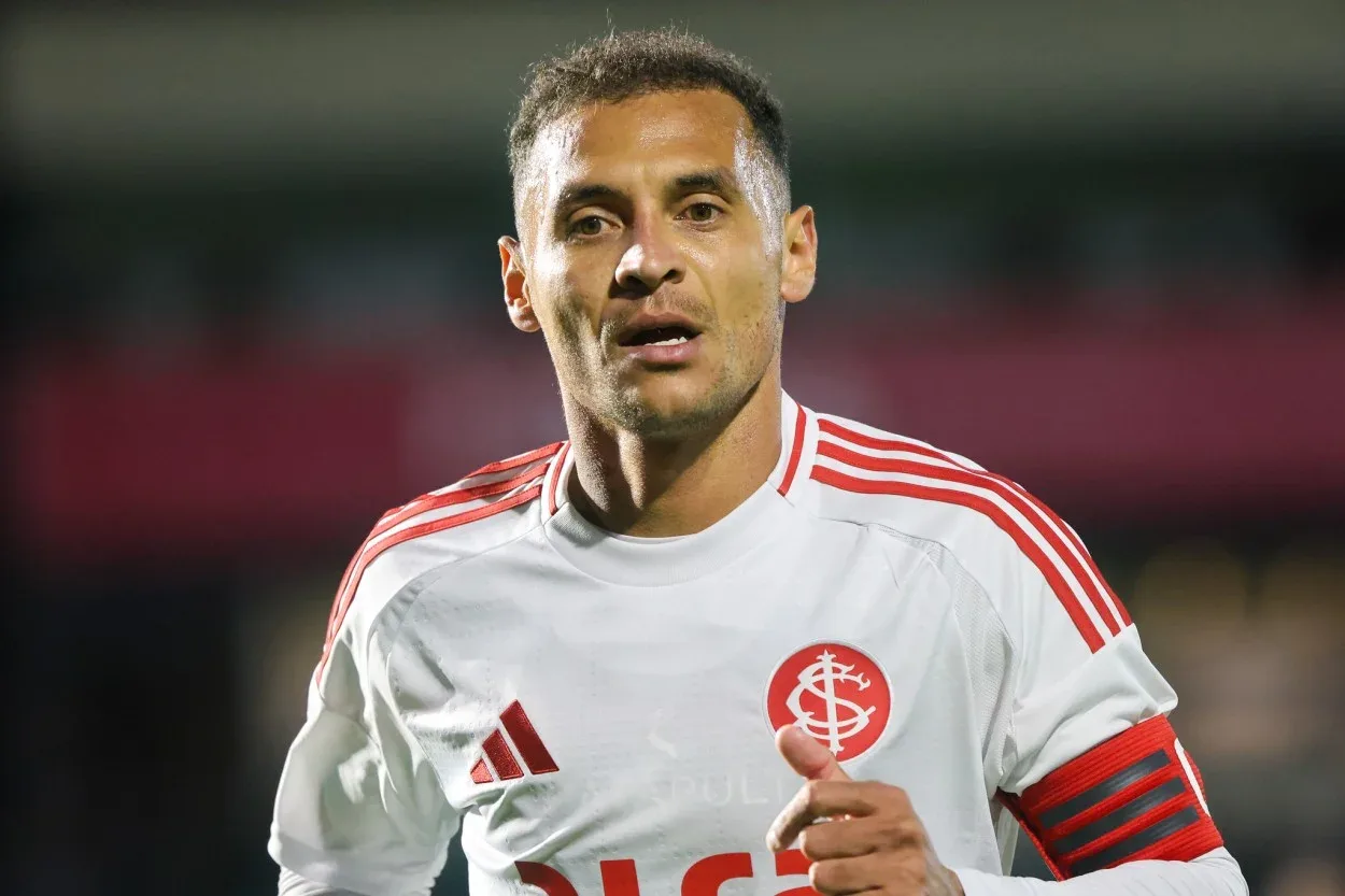 Inter define planejamento para Alan Patrick e viaja sem Carbonero para pegar o Bahia Alan Patrick fora de Inter x Flamengo