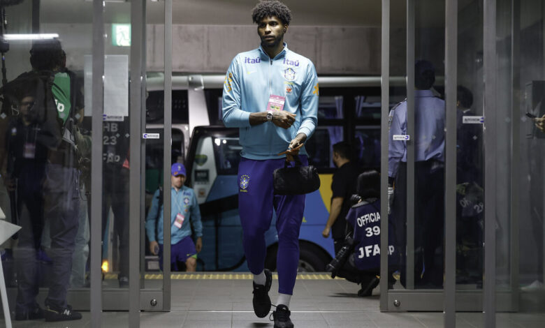 Jornalista da ESPN diz que camisa do Brasil pesou para Hugo Souza: "Diferente do Corinthians" Hugo Souza do Corinthians