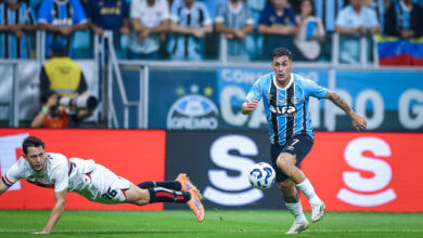 Pavón ganha moral no Grêmio e deve iniciar jogo deste domingo contra o Bahia Pavón em alta no Grêmio
