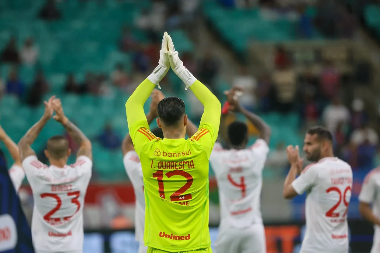 Ivan diz que trocaria defesas por vitória do Inter e elogia decisões do árbitro Ivan pelo Inter
