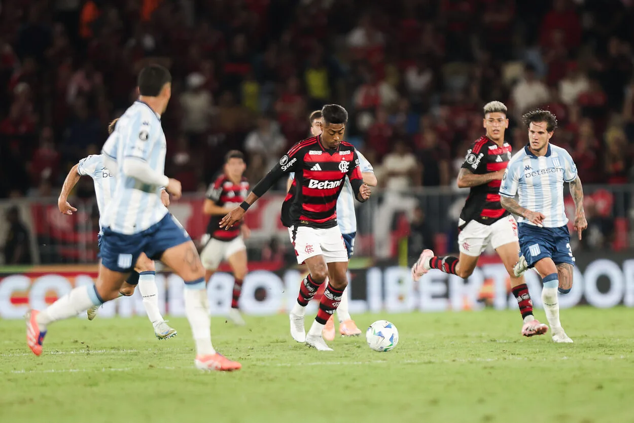 Bruno Henrique escolhe posição no Flamengo após vitória: "Que não seja essa" Bruno Henrique pelo Flamengo