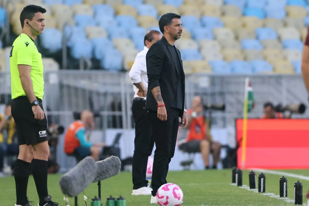 Emiliano Díaz avalia momento do Inter e diz: "Nunca prometemos nada ao torcedor" Emiliano Díaz treinando o Inter