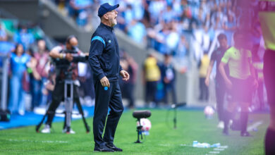 Empolgado, Mano Menezes revela o jogador do time que é "a cara do Grêmio" Grêmio de Mano Menezes