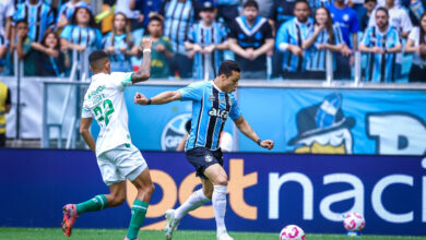 Marlon cita conversa com árbitro de Bahia x Grêmio e relembra entrevista: "Não me arrependo" Marlon pelo Grêmio