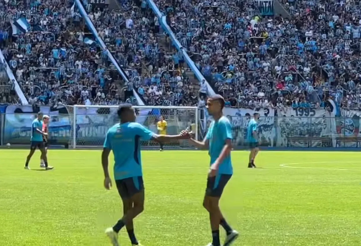 Grêmio goleia o Brasil de Pelotas por 5x0 com mais de 14 mil pessoas na Arena Grêmio goleia