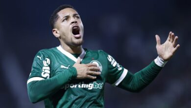 Tottenham e Chelsea tentam investida por Vitor Roque, mas Palmeiras reage Tottenham e Chelsea tentam investida por Vitor Roque, mas Verdão reage