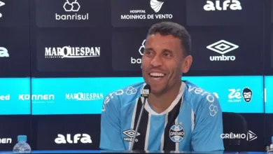 Marcos Rocha na coletiva de apresentação no Grêmio