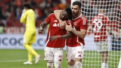 Inter confirma escalação e faz mudanças drásticas para o duelo contra o Sport no Beira-Rio Carbonero (7), jogador do Internacional comemora gol marcado durante partida contra o Corinthians, válida pela 26ª rodada do Campeonato Brasileiro 2025. FOTO: Roberto Vinícius/Agafoto/Gazeta Press - Direitos reservados - Proibida a reprodução.