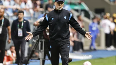 Mano Menezes não banca permanência no Grêmio mesmo se atingir cláusula de renovação Mano Menezes, treinador do Grêmio - Foto: Roberto Vinicius/Zona Mista