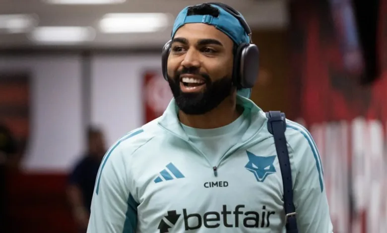 Foi pro leilão: Gabigol transforma reencontro com o Flamengo em recorde de solidariedade Gabigol - Gabriel Barbosa, ex-Flamengo, hoje no Cruzeiro