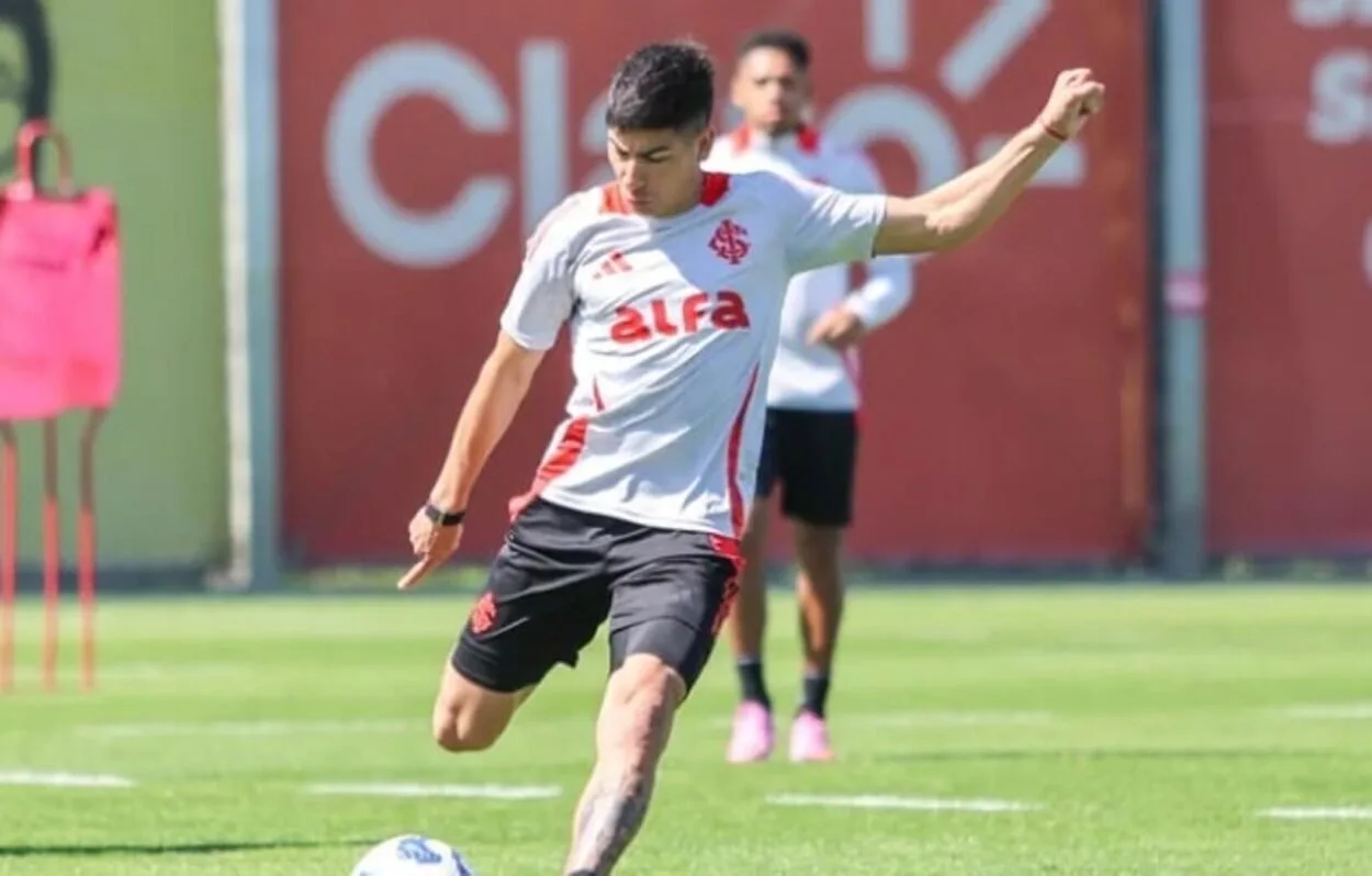 Os planos da comissão técnica do Inter para o retorno de Alan Rodríguez Alan Rodríguez pelo Inter