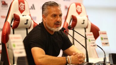 Boto defende Flamengo e cutuca Palmeiras: "Não está acostumado a não ser ajudado" José Boto do Flamengo