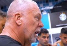 Mano Menezes faz discurso especial após vitória do Grêmio: "Feliz por ter você" Mano Menezes pelo Grêmio