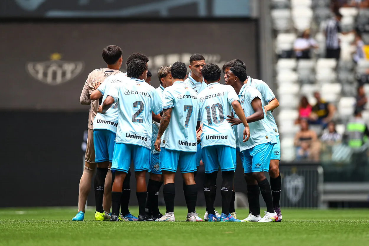 Grêmio decepciona como vice do Brasileirão Sub-17, mas gafe da CBF irrita Atlético-MG Grêmio cai
