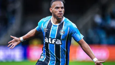 Braithwaite pelo Grêmio
