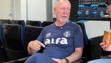 Em nova entrevista, Mano planeja Grêmio na Libertadores e fala de 2026: "Não sei" Mano Menezes pelo Grêmio