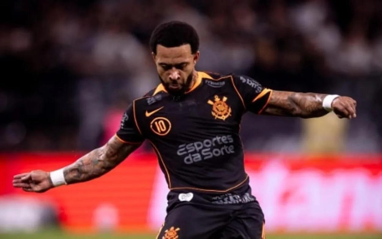 Leitura labial detalha confusão entre Depay e Ruan em Corinthians x Atlético-MG Memphis Depay