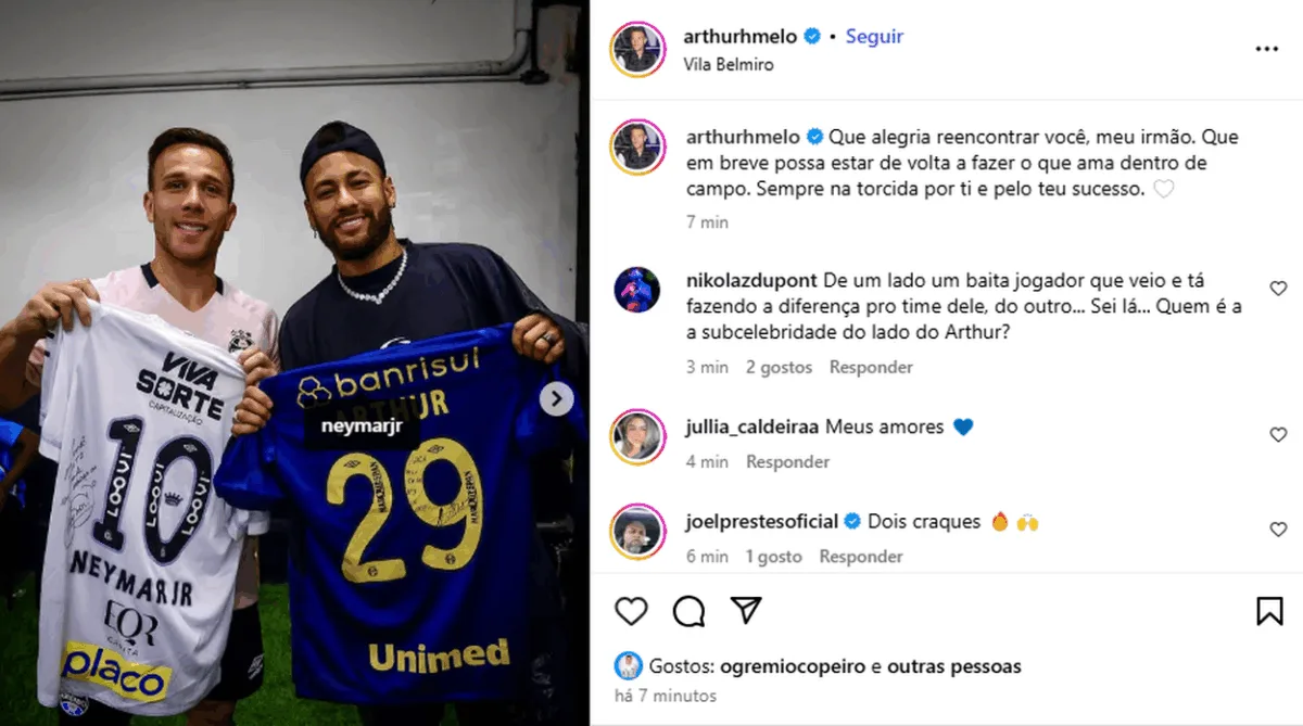 Arthur entrega camisa do Grêmio para Neymar e manda recado nas redes sociais