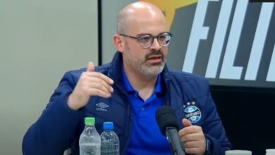 Caleffi dá pistas do "grande craque" que planeja trazer para o Grêmio: "Conversando" Paulo Caleffi pelo Grêmio