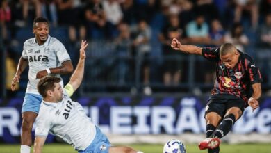 Red Bull Bragantino x Grêmio - Campeonato Brasileiro Bragança Paulista/SP; Brasil; 04/10/2025; Estádio Municipal Cícero de Souza Marques; Campeonato Brasileiro; Red Bull Bragantino x Grêmio; Na foto, Jhon Jhon; Foto de Ari Ferreira/Red Bull Bragantino.