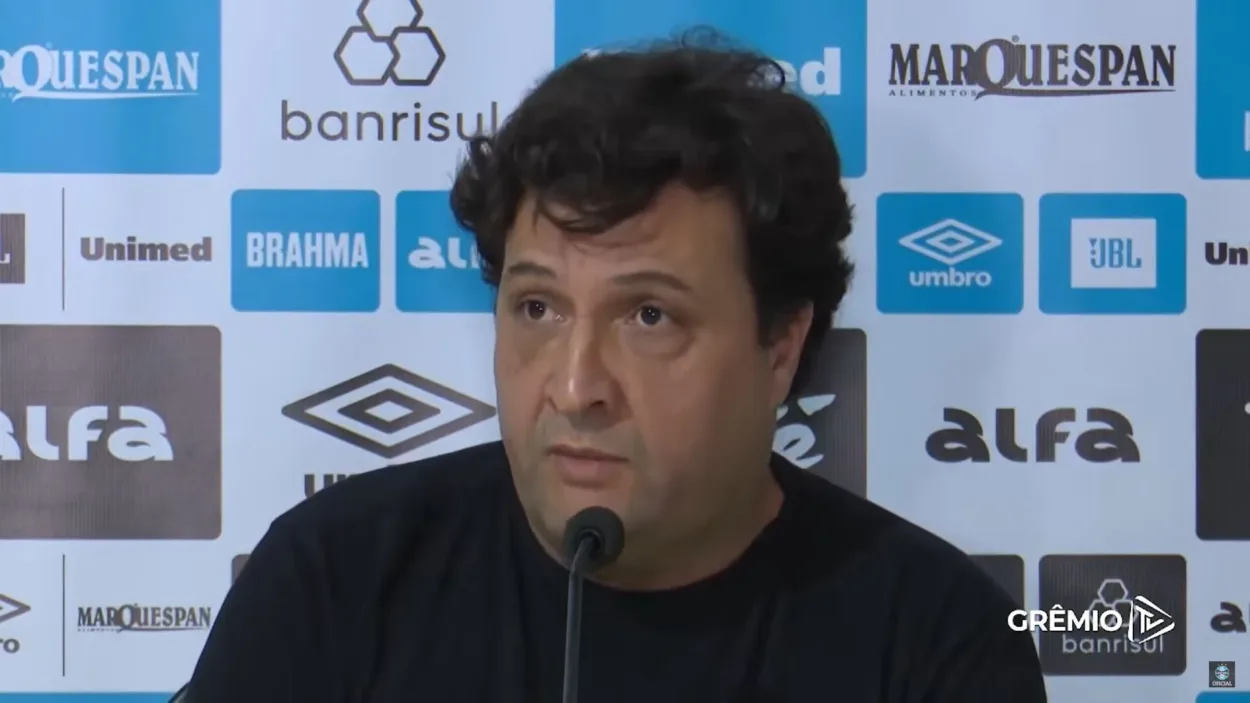 Presidente do Grêmio comete gafe em carta aberta e erra o nome de jogador do time Alberto Guerra Grêmio
