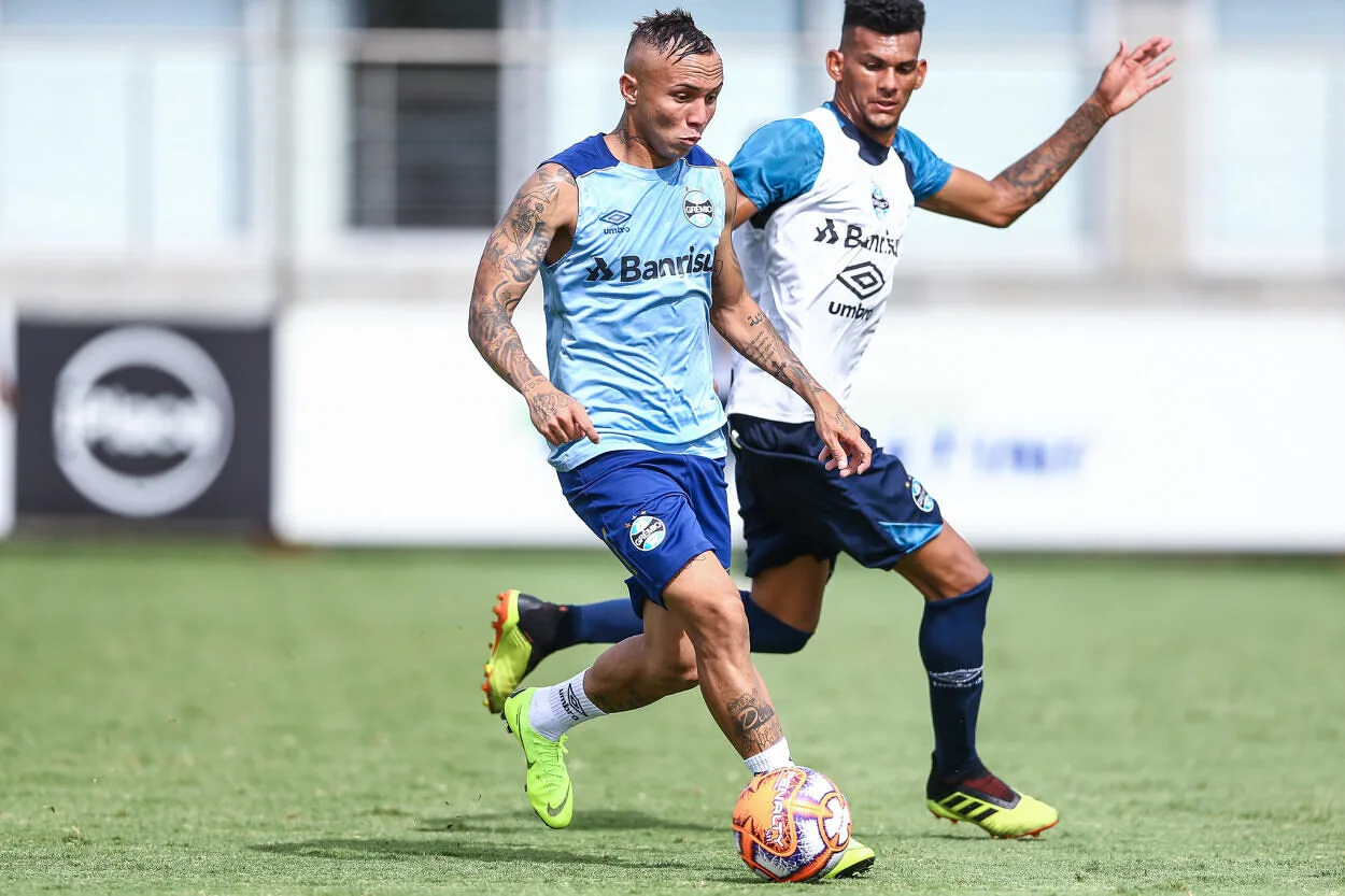 Everton Cebolinha pelo Grêmio