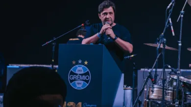 Presidente do Grêmio escreve carta aos torcedores e diz ter recusado propostas por 5 jogadores Alberto Guerra e Renato no Grêmio