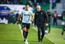 Últimas do Grêmio: mais uma lesão, brincadeira de Marlon e ausência de Grando Marlon pelo Grêmio