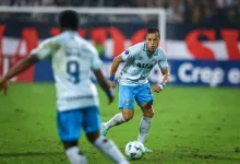 Marlon foi titular do Grêmio no Peru