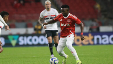 Carbonero em jogo contra o São Paulo, no Beira-Rio