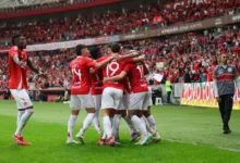 Jogadores do Inter negam problema de salário e de dinheiro: "Tem coisa mais importante" Inter perdeu para o Grêmio