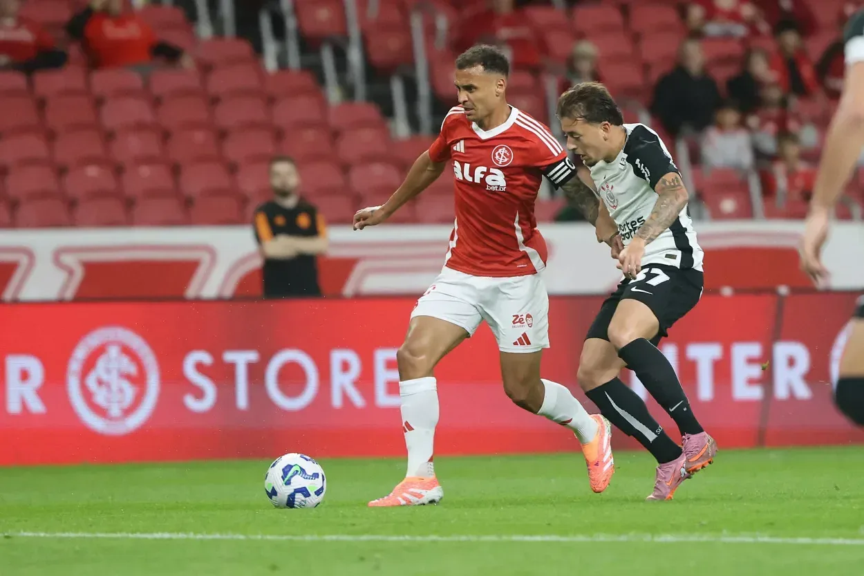 Inter tem longa lista de pendurados para encarar o Ceará; confira os nomes Alan Patrick em Inter x Corinthians