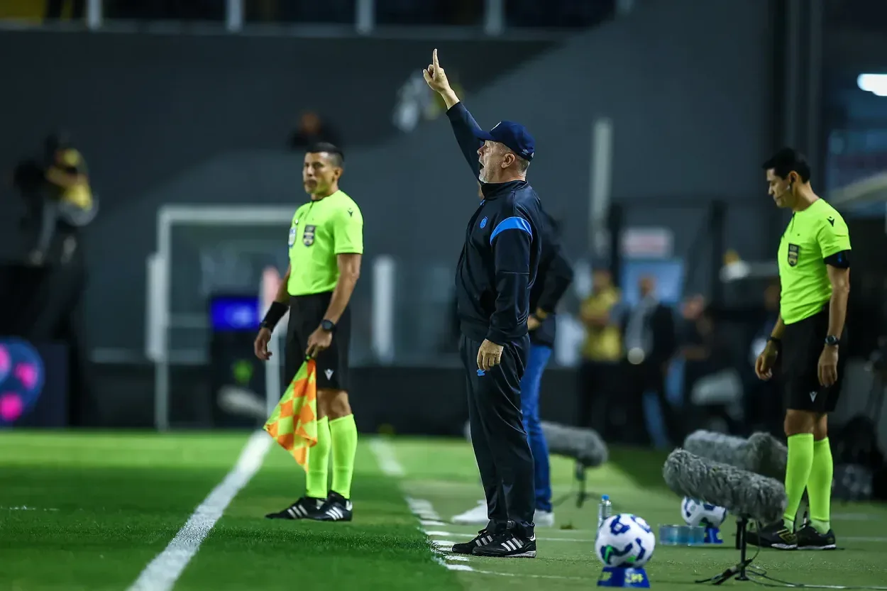 Um fator que pode pesar na decisão da diretoria do Grêmio sobre Mano Menezes Grêmio de Mano