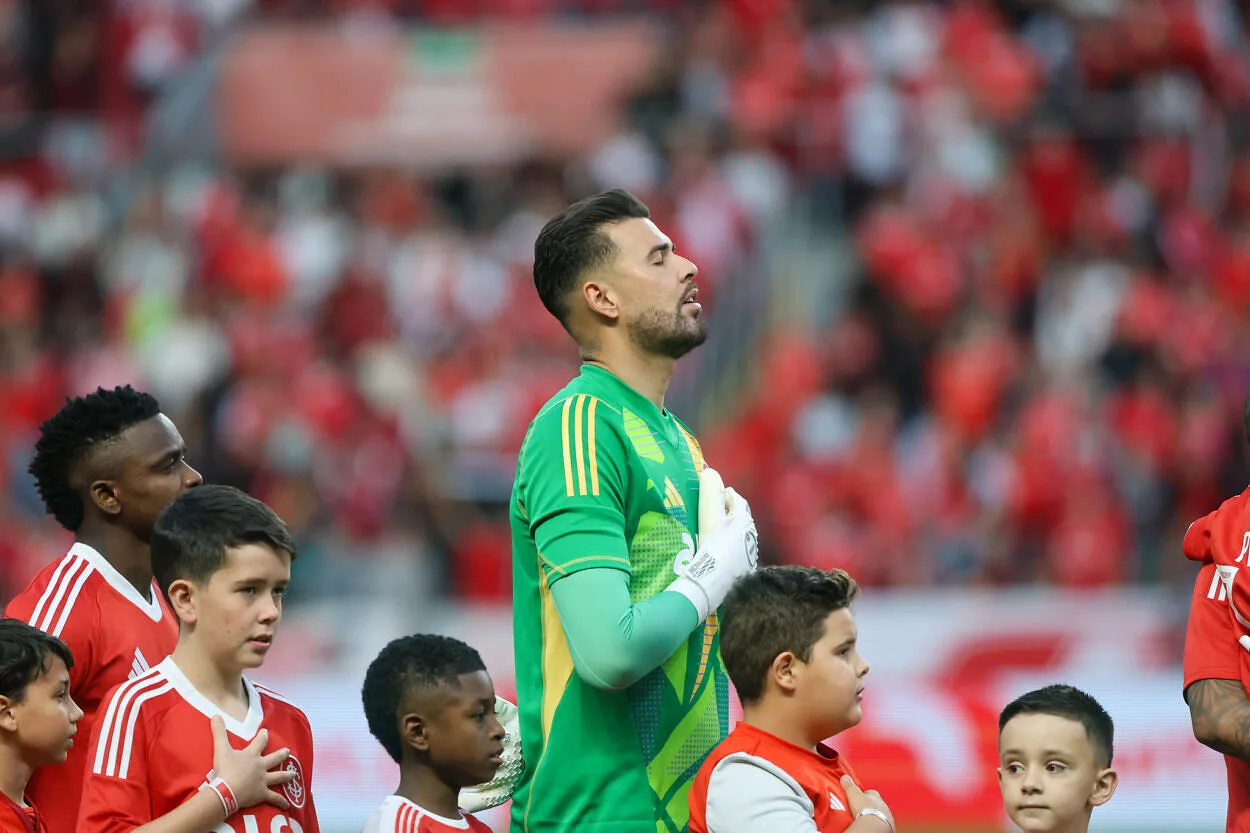 Vitória x Inter: a explicação para a manutenção do cartão amarelo ao goleiro Ivan Ivan pelo Inter