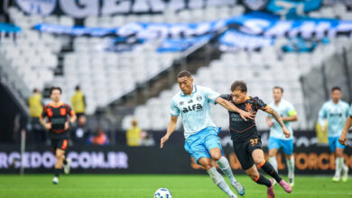 Carlos Vinícius pelo Grêmio
