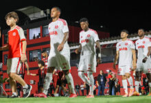 Inter se repete, perde de novo e Vitão mostra desespero: "Não sei o que está acontecendo" Inter de Vitão