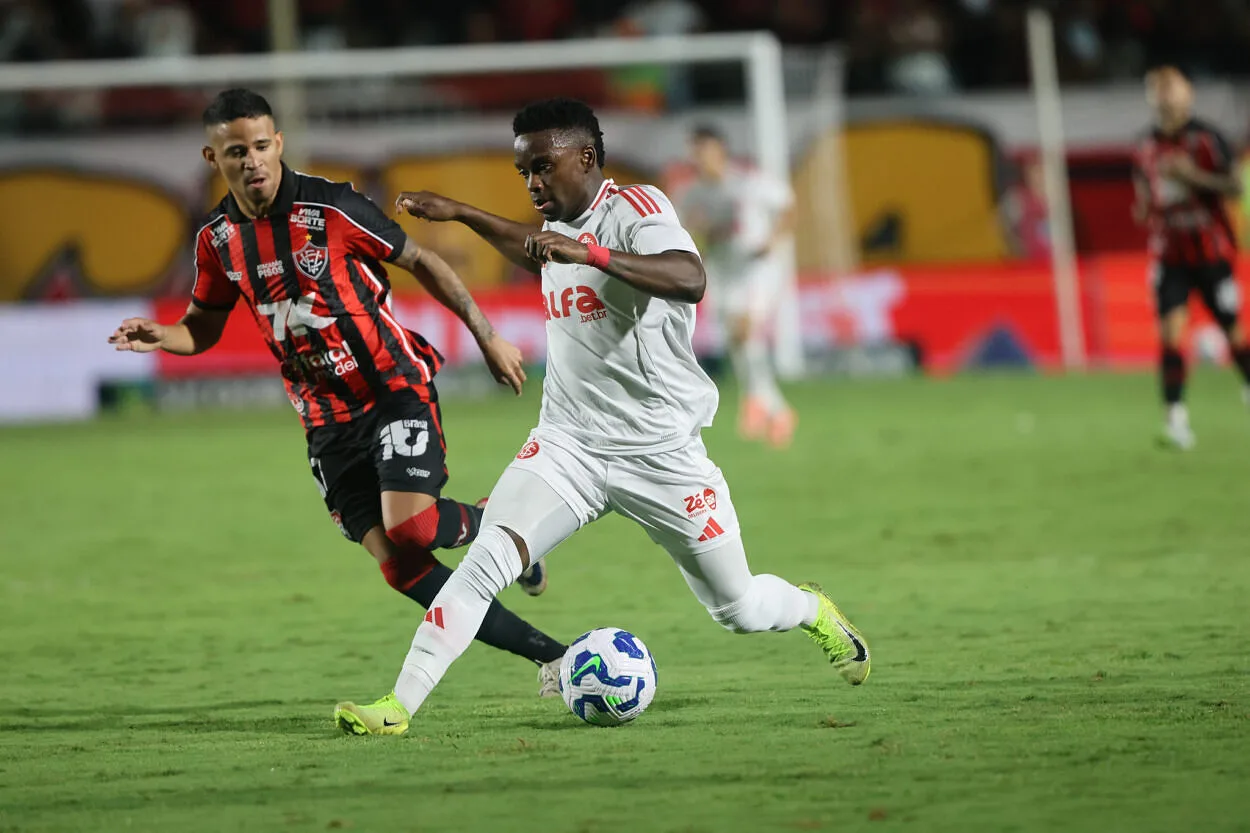 Palmeiras ajuda, mas risco de rebaixamento do Inter aumenta; veja números Inter pressionado