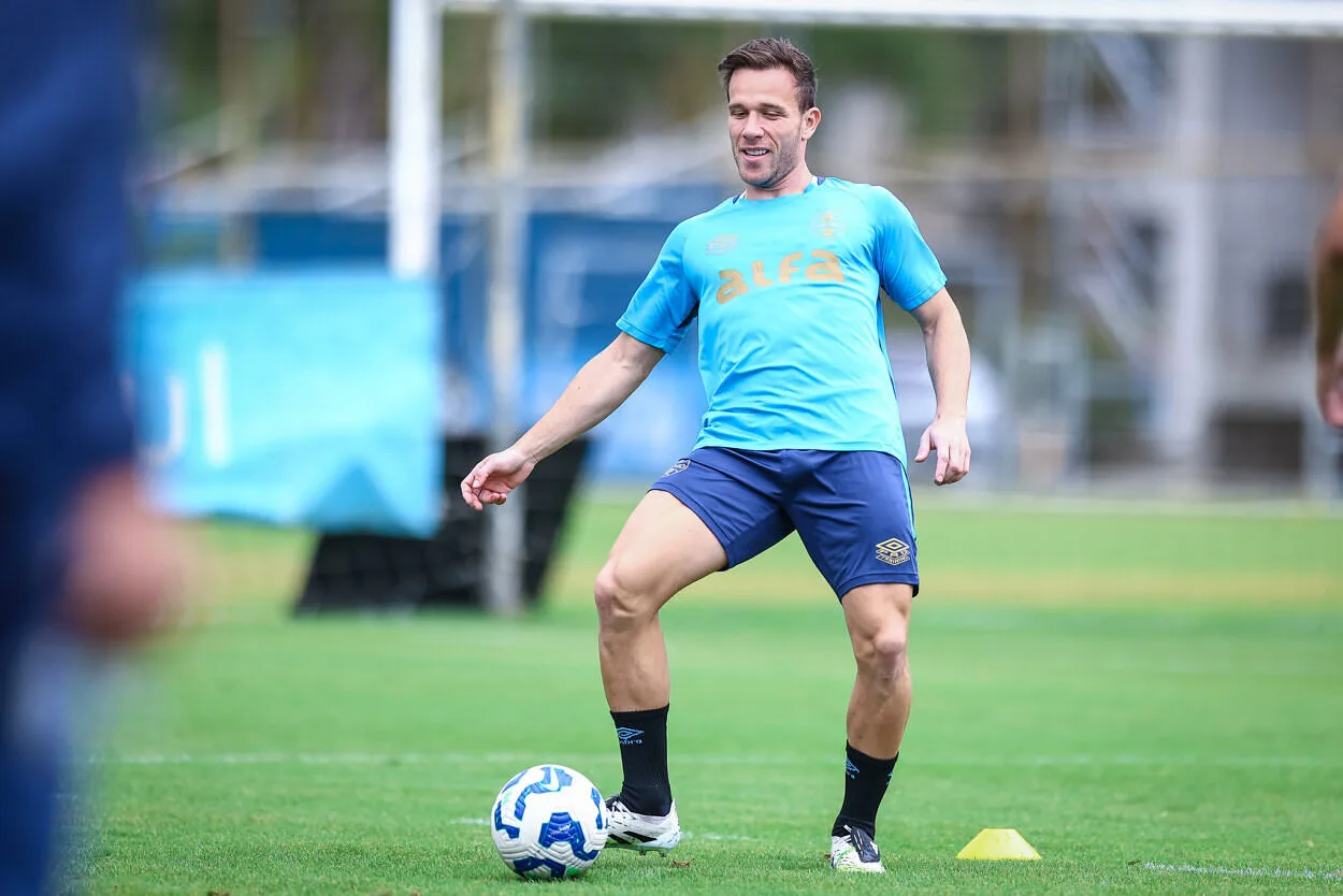 Arthur desfalca o Grêmio