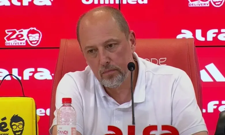 Barcellos mantém Ramón Díaz no Inter e afirma: "A gente não vai cair" Alessandro Barcellos, presidente do Inter