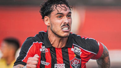 Vitória vence