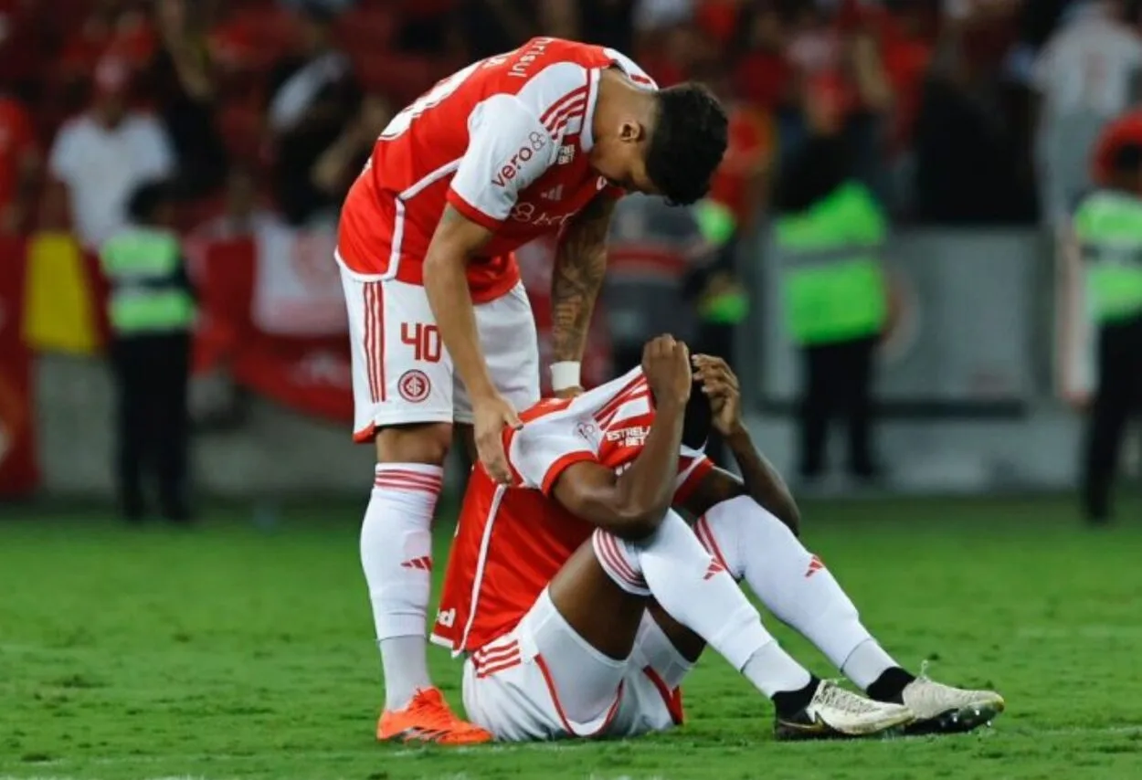 Robert Renan, do Inter, perde pênalti contra o Juventude - Foto: Roberto Vinicius/Zona Mista