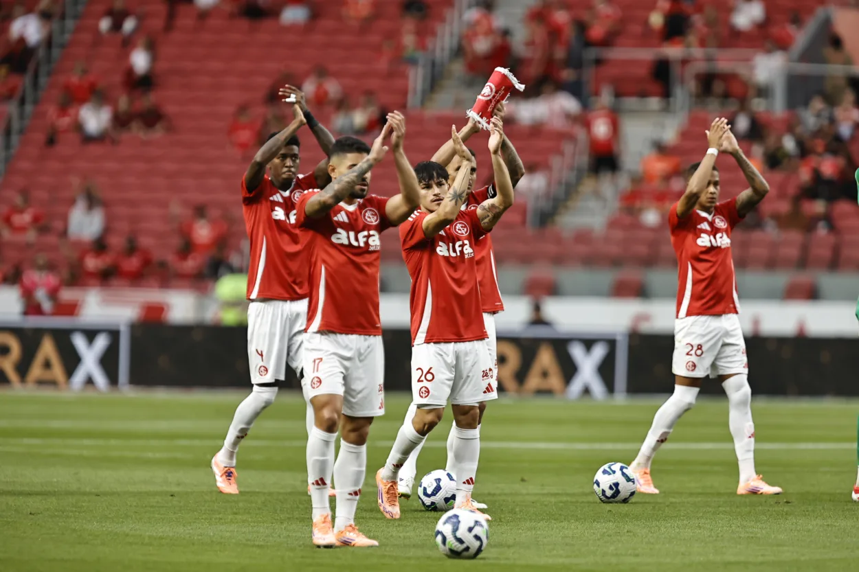 Inter antecipa viagem e encara Ceará como decisão para fugir do Z4 Jogadores do Inter