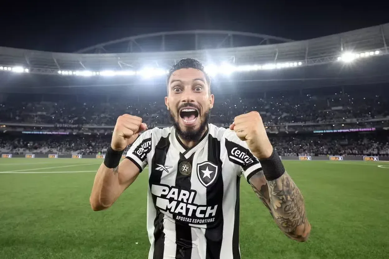 Alex Telles Botafogo e Grêmio