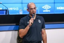Vice-presidente eleito do Grêmio ironiza Caleffi: "Agora vai me conhecer, prazer" Grêmio teve Paulo Caleffi como vice de futebol