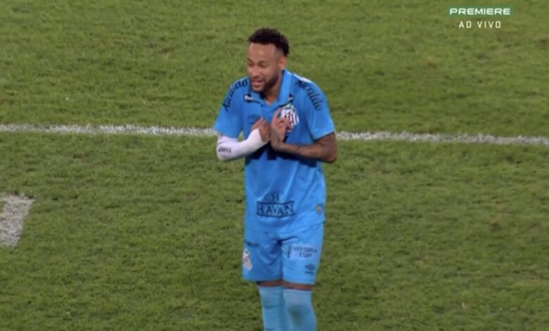 Santos perde em dia de irritação de Neymar e ajuda Inter na tabela do Brasileirão Neymar em Flamengo x Santos