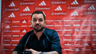 Magrão cita bastidores da saída de D'Alessandro do Inter: "Estavam arrebentando ele" Magrão pelo Inter