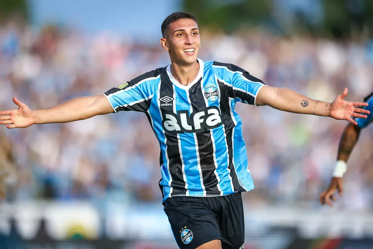 Bastidores: Felipão sugere mais chances para Monsalve na articulação do Grêmio Monsalve pelo Grêmio