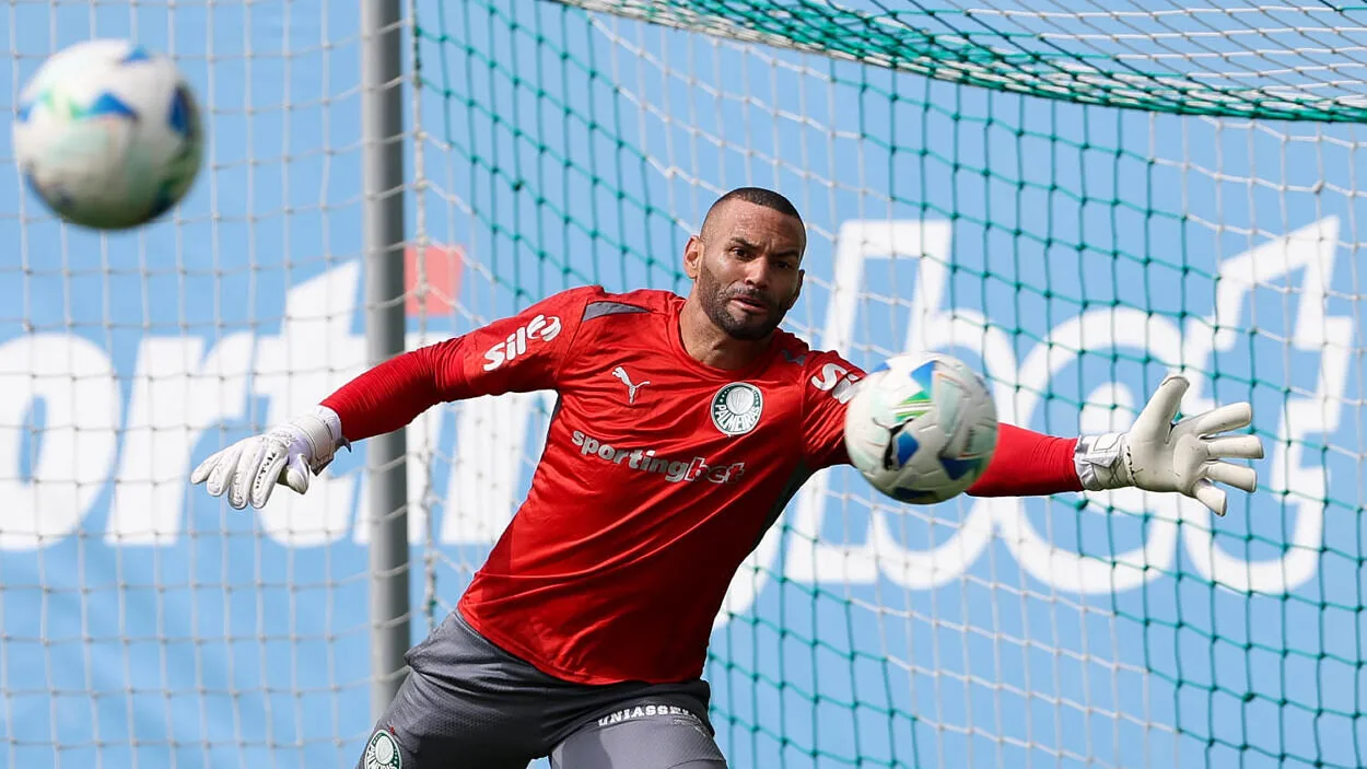 Grêmio aguarda treinador para definir reforços e sonha com dupla do Palmeiras Grêmio mira palmeirenses