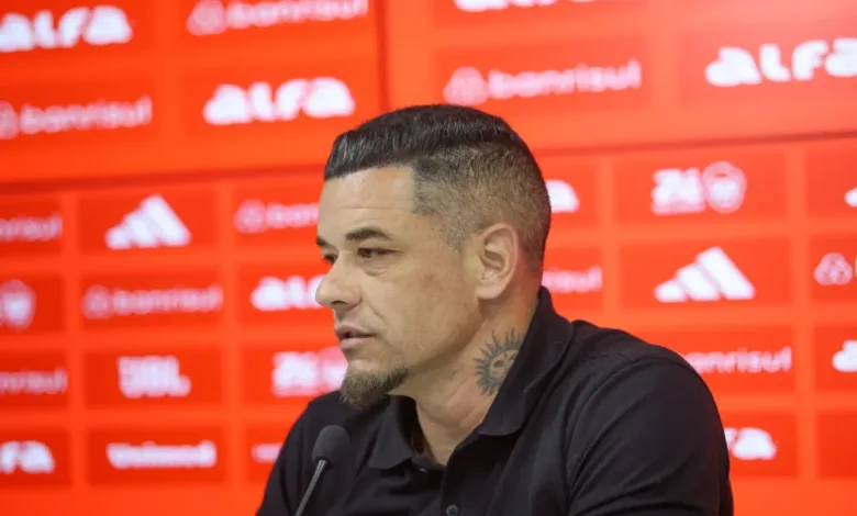 Em nome do Inter, D'Alessandro se desculpa com repórter após atitude de Bernabei D'Alessandro pelo Inter