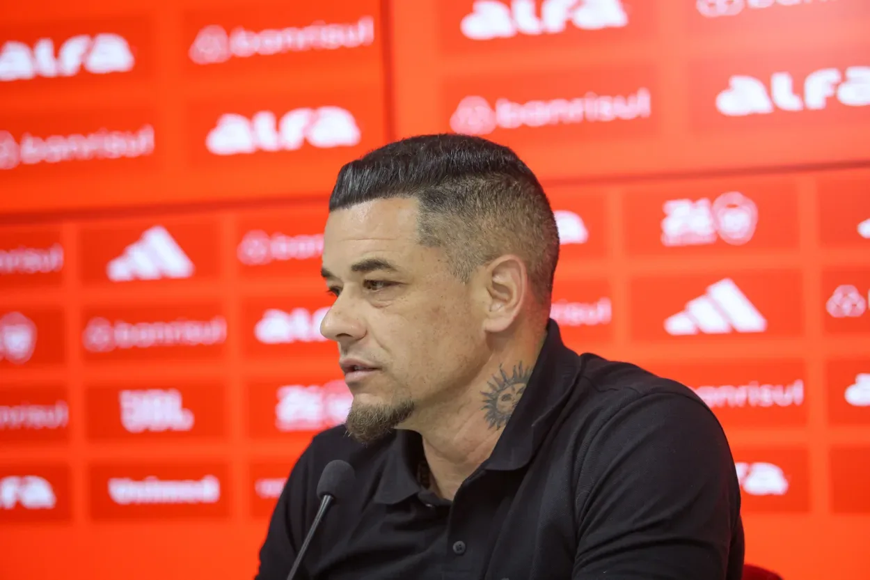 Barcellos nega problemas com D'Alessandro e projeta Inter usando a base no Gauchão D'Alessandro pelo Inter